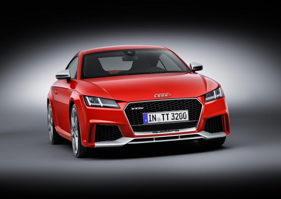  Audi TT RS Coupe (8S) 2016 года  (WW) (фото 33 из 57)